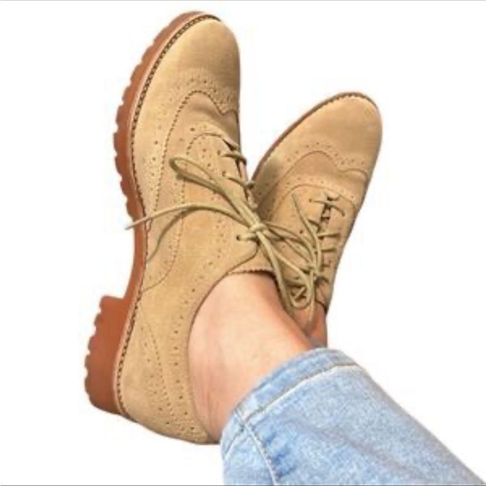 Sperry Suede Lace-Up Oxfords in Tan. Women Size 10.